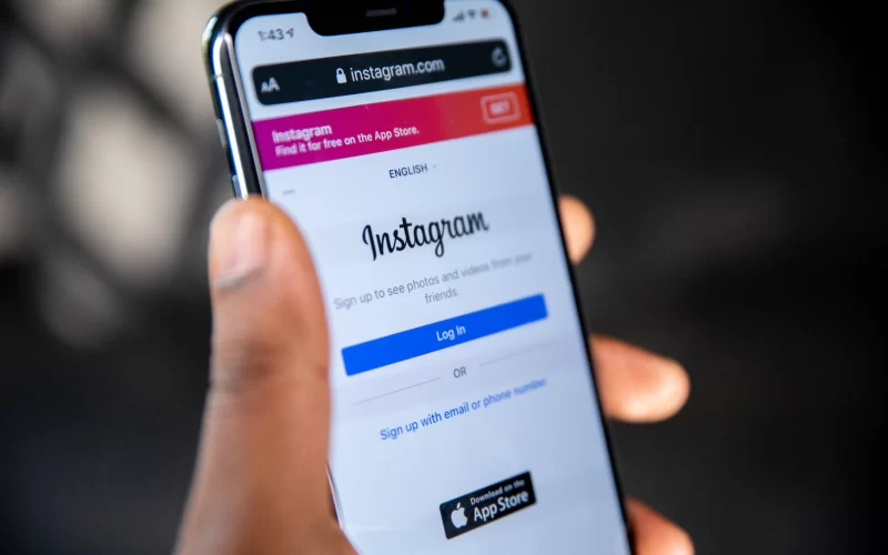 Easy Tips on how to delete Instagram post from Multiple Images