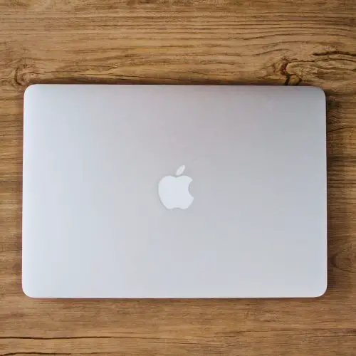 How to clean your MacBook fan